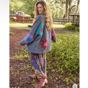 NATURAL LIFE Lexie Floral Gray Open Wool Blend Cardigan - Charcoal Daisies